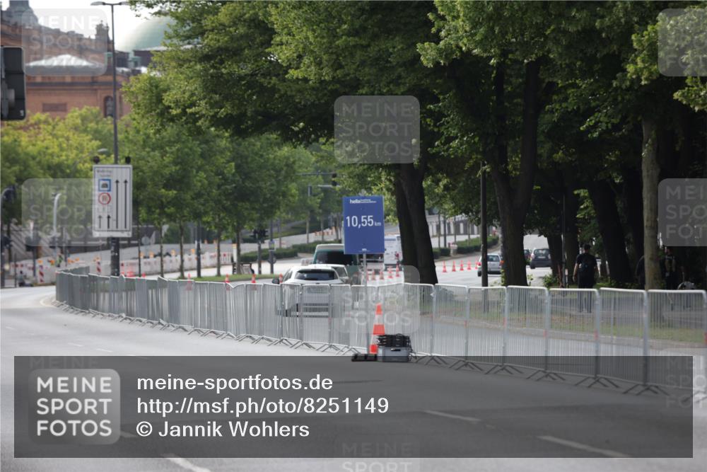 29.06.2025 - hella hamburg halbmarathon Jannik Wohlers http://msf.ph/oto/8251149 29.06.2025 08:30:30 Lombardsbrücke  meine-sportfotos.de