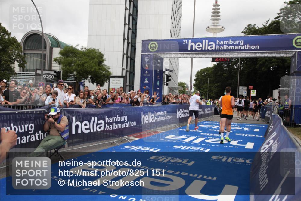 29.06.2025 - hella hamburg halbmarathon Michael Strokosch http://msf.ph/oto/8251151 29.06.2025 10:58:20 Ziel 1595, 4426, 4592, 4708, 6104, 6147, 8290, 9230, 11645, 14631, 18068 meine-sportfotos.de