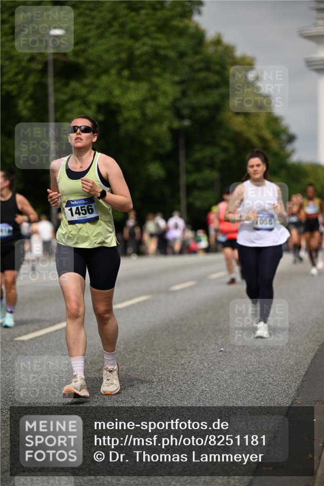 29.06.2025 - hella hamburg halbmarathon Dr. Thomas Lammeyer http://msf.ph/oto/8251181 29.06.2025 10:14:22 Kennedybrücke 1052, 1186, 1456, 1483, 1513, 4389, 7058, 7250, 7685, 8685, 9150, 9681, 9816, 9829, 9988 meine-sportfotos.de