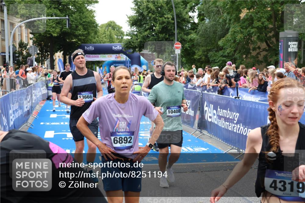 29.06.2025 - hella hamburg halbmarathon Zöllner http://msf.ph/oto/8251194 29.06.2025 10:58:14 Ziel 1563, 2907, 4426, 6104, 8290, 10408, 13666, 14631, 15125, 15189, 18068 meine-sportfotos.de