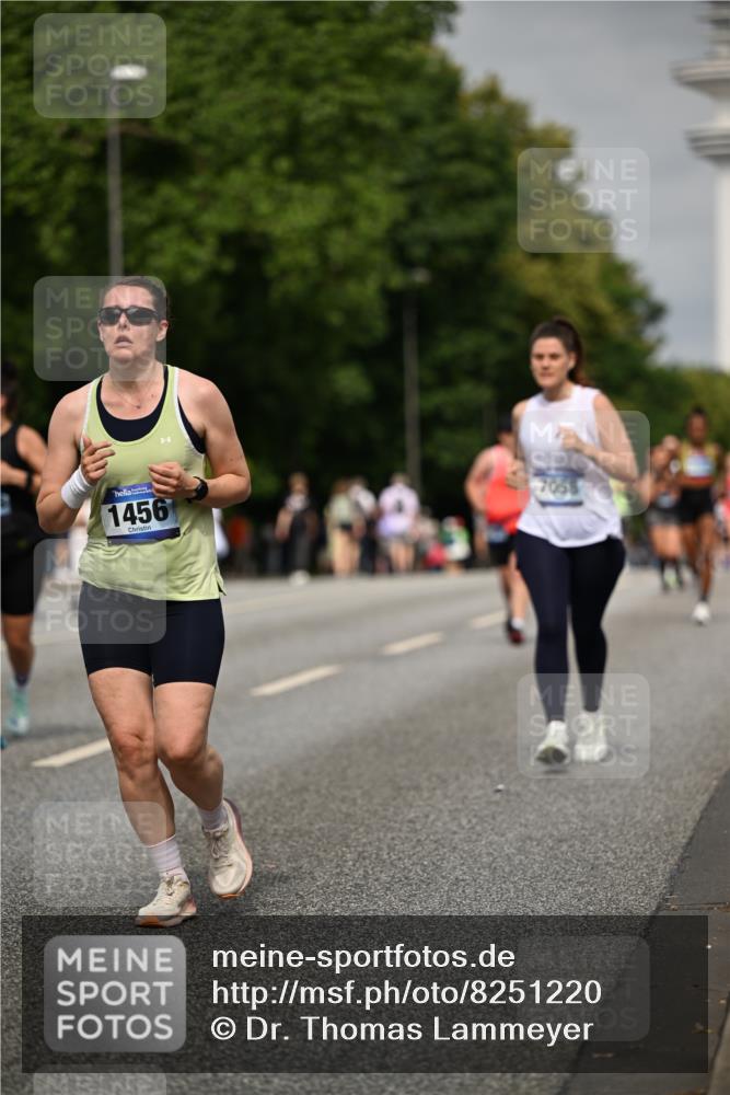 29.06.2025 - hella hamburg halbmarathon Dr. Thomas Lammeyer http://msf.ph/oto/8251220 29.06.2025 10:14:22 Kennedybrücke 1052, 1186, 1456, 1483, 1513, 4389, 7058, 7250, 7685, 8685, 9150, 9681, 9816, 9829, 9988 meine-sportfotos.de