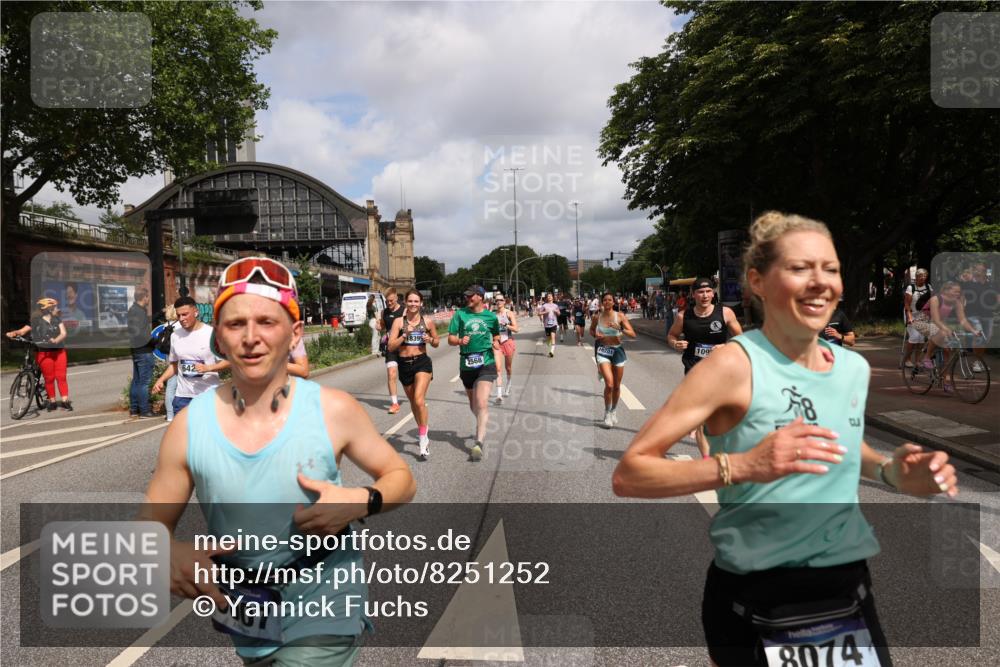 29.06.2025 - hella hamburg halbmarathon Yannick Fuchs http://msf.ph/oto/8251252 29.06.2025 10:35:29 20KM 1136, 1677, 2568, 2797, 2949, 3332, 3618, 4205, 4303, 4380, 4634, 4871, 4889, 5007, 5014, 5026, 5410, 5709, 6429, 6683, 7080, 7284, 7378, 7774, 8074, 8122, 8966, 9358, 9659, 9979, 10783, 10934, 10978, 11062, 11765, 11922, 11959, 12365, 12385, 12895, 13158, 13268, 13457, 14661, 14820, 15164, 15247, 15493, 15689, 16201, 16249, 16347, 16599, 17620, 17720, 17724, 17834, 17971, 18045, 18049, 18173, 18399, 18412, 18573 meine-sportfotos.de