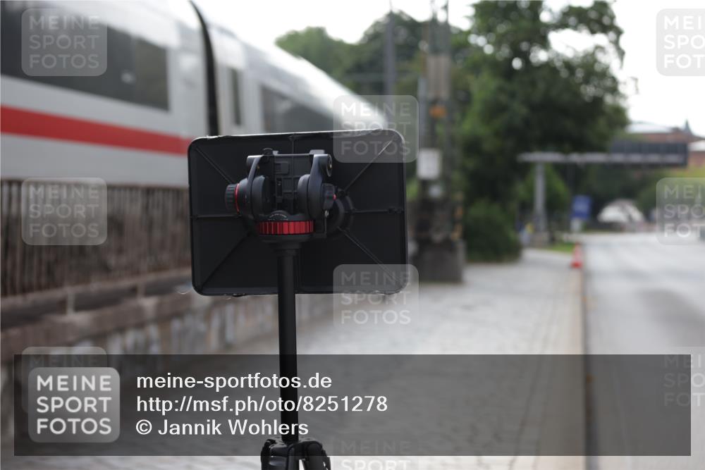 29.06.2025 - hella hamburg halbmarathon Jannik Wohlers http://msf.ph/oto/8251278 29.06.2025 08:30:35 Lombardsbrücke  meine-sportfotos.de