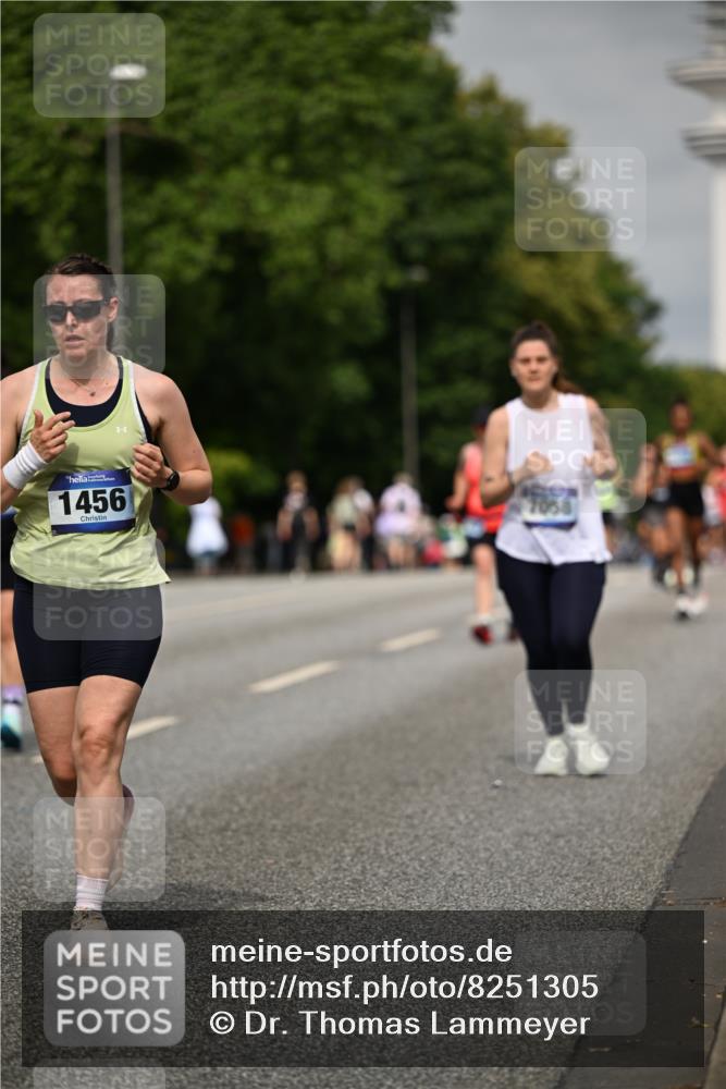 29.06.2025 - hella hamburg halbmarathon Dr. Thomas Lammeyer http://msf.ph/oto/8251305 29.06.2025 10:14:22 Kennedybrücke 1052, 1186, 1456, 1483, 1513, 4389, 7058, 7250, 7685, 8685, 9150, 9681, 9816, 9829, 9988 meine-sportfotos.de