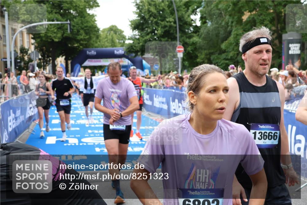 29.06.2025 - hella hamburg halbmarathon Zöllner http://msf.ph/oto/8251323 29.06.2025 10:58:16 Ziel 1563, 2907, 4426, 4592, 6104, 8290, 9230, 14631, 15125, 18068 meine-sportfotos.de