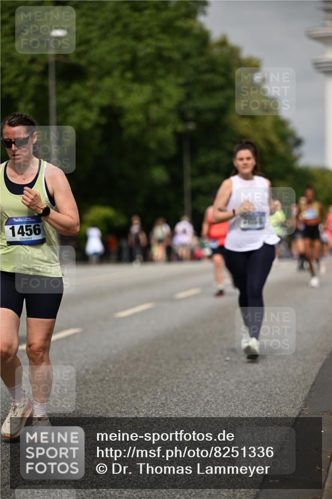 29.06.2025 - hella hamburg halbmarathon Dr. Thomas Lammeyer http://msf.ph/oto/8251336 29.06.2025 10:14:23 Kennedybrücke 1052, 1186, 1456, 1483, 1513, 4389, 7058, 7250, 7685, 8685, 9150, 9681, 9829, 9988 meine-sportfotos.de