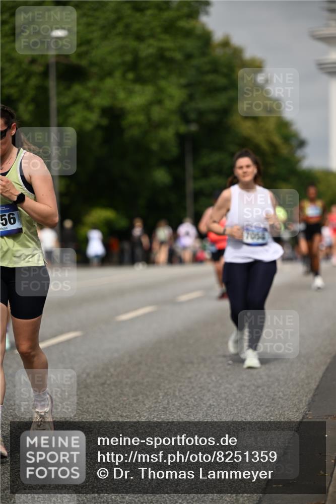 29.06.2025 - hella hamburg halbmarathon Dr. Thomas Lammeyer http://msf.ph/oto/8251359 29.06.2025 10:14:23 Kennedybrücke 1052, 1186, 1456, 1483, 1513, 4389, 7058, 7250, 7685, 8685, 9150, 9681, 9829, 9988 meine-sportfotos.de