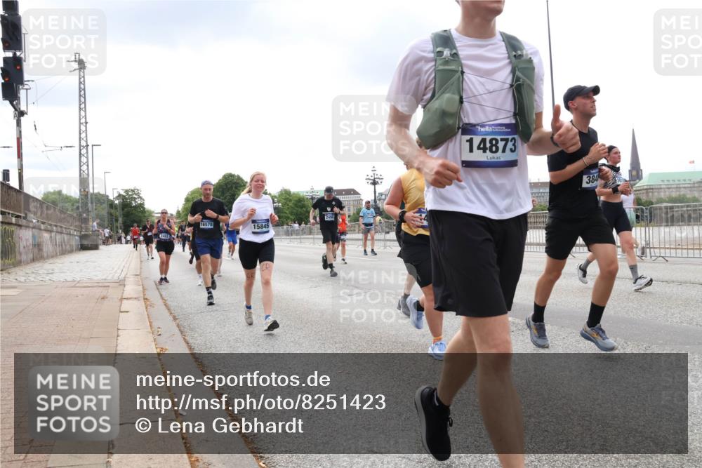 29.06.2025 - hella hamburg halbmarathon Lena Gebhardt http://msf.ph/oto/8251423 29.06.2025 10:34:10 Lombardsbrücke 1189, 1275, 1417, 1672, 1705, 1787, 1896, 2265, 2412, 2464, 2482, 2496, 2510, 2511, 2526, 2801, 2933, 3145, 3264, 3340, 3345, 3560, 3829, 3848, 4479, 4540, 4696, 4807, 4824, 4826, 4942, 5557, 5561, 5566, 5584, 5609, 5691, 5821, 5822, 5887, 6105, 6364, 6515, 6516, 6571, 6574, 6956, 7027, 7324, 7329, 7565, 8202, 8277, 8349, 8375, 8377, 8383, 8401, 8965, 9094, 9379, 9875, 9995, 10007, 10071, 10360, 10561, 10564, 11872, 13957, 16919, 17230, 18158, 18941 meine-sportfotos.de