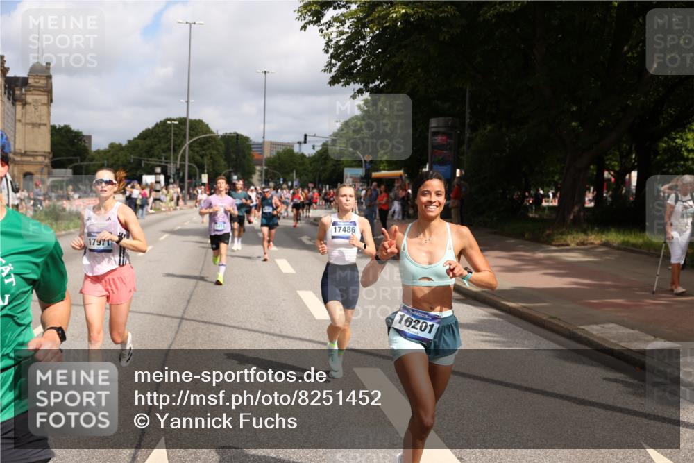 29.06.2025 - hella hamburg halbmarathon Yannick Fuchs http://msf.ph/oto/8251452 29.06.2025 10:35:31 20KM 1136, 1677, 2568, 2797, 2949, 3332, 3618, 4205, 4303, 4380, 4634, 4871, 4889, 5007, 5014, 5026, 5410, 5709, 6429, 6683, 6771, 7080, 7284, 7378, 7774, 8074, 8122, 8966, 9358, 9640, 9659, 9755, 9979, 10375, 10783, 10934, 10978, 11062, 11765, 11922, 11959, 12365, 12385, 12895, 13158, 13268, 13457, 14661, 14820, 15164, 15247, 15493, 15689, 16201, 16249, 16347, 16599, 17720, 17724, 17834, 17971, 18045, 18049, 18173, 18399, 18412, 18573 meine-sportfotos.de