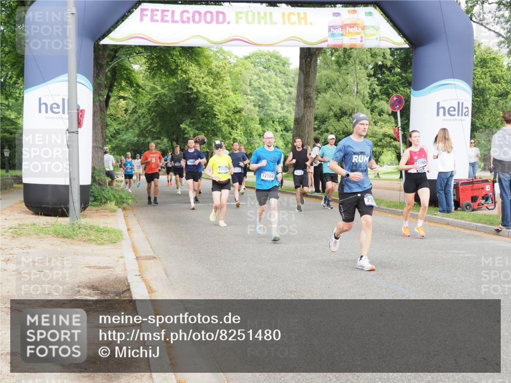 29.06.2025 - hella hamburg halbmarathon MichiJ http://msf.ph/oto/8251480 29.06.2025 10:28:55 Zwischen KM18-KM19 1882, 2324, 2826, 5375, 5508, 5745, 8629, 11765, 12046, 12540, 12704, 13158, 15828, 17620, 17973 meine-sportfotos.de