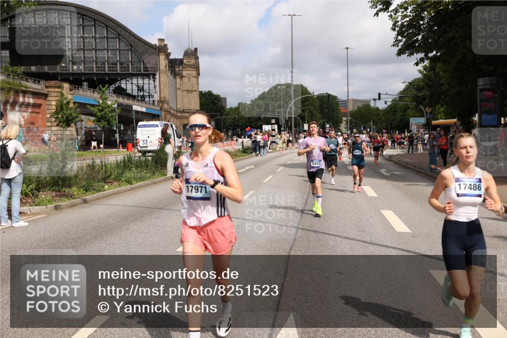 29.06.2025 - hella hamburg halbmarathon Yannick Fuchs http://msf.ph/oto/8251523 29.06.2025 10:35:31 20KM 1136, 1677, 2568, 2797, 2949, 3332, 3618, 4205, 4303, 4380, 4634, 4871, 4889, 5007, 5014, 5026, 5410, 5709, 6429, 6683, 6771, 7080, 7284, 7378, 7774, 8074, 8122, 8966, 9358, 9640, 9659, 9755, 9979, 10375, 10783, 10934, 10978, 11062, 11765, 11922, 11959, 12365, 12385, 12895, 13158, 13268, 13457, 14661, 14820, 15164, 15247, 15493, 15689, 16201, 16249, 16347, 16599, 17720, 17724, 17834, 17971, 18045, 18049, 18173, 18399, 18412, 18573 meine-sportfotos.de