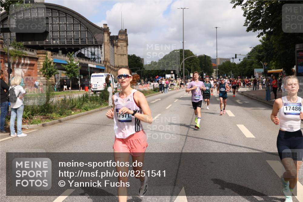 29.06.2025 - hella hamburg halbmarathon Yannick Fuchs http://msf.ph/oto/8251541 29.06.2025 10:35:31 20KM 1136, 1677, 2568, 2797, 2949, 3332, 3618, 4205, 4303, 4380, 4634, 4871, 4889, 5007, 5014, 5026, 5410, 5709, 6429, 6683, 6771, 7080, 7284, 7378, 7774, 8074, 8122, 8966, 9358, 9640, 9659, 9755, 9979, 10375, 10783, 10934, 10978, 11062, 11765, 11922, 11959, 12365, 12385, 12895, 13158, 13268, 13457, 14661, 14820, 15164, 15247, 15493, 15689, 16201, 16249, 16347, 16599, 17720, 17724, 17834, 17971, 18045, 18049, 18173, 18399, 18412, 18573 meine-sportfotos.de