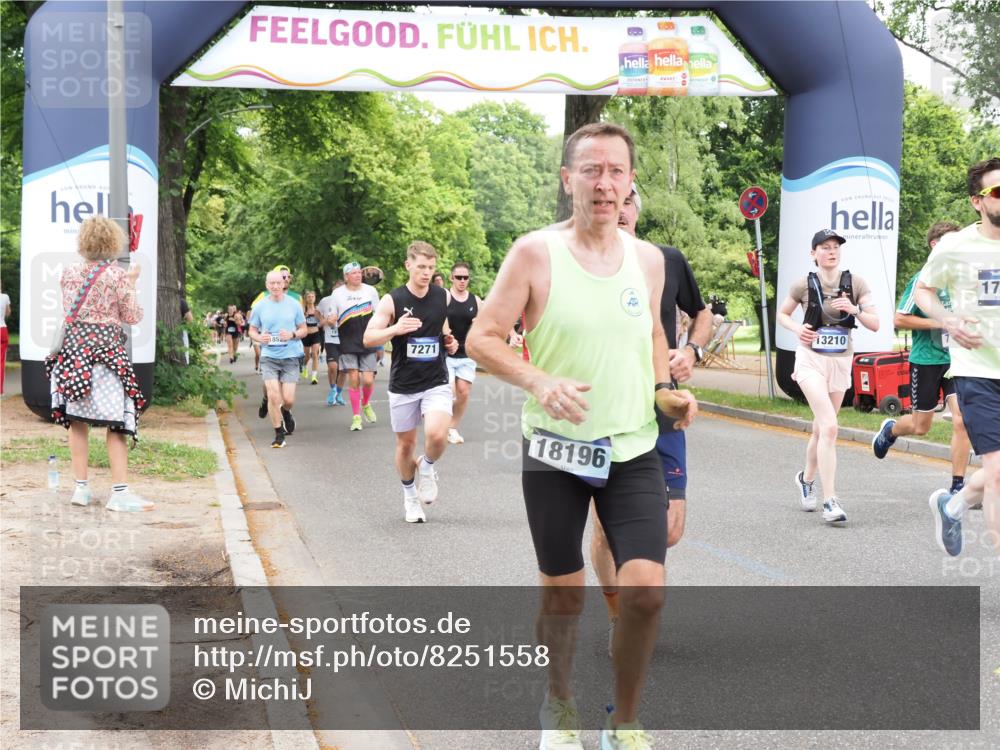 29.06.2025 - hella hamburg halbmarathon MichiJ http://msf.ph/oto/8251558 29.06.2025 10:52:04 Zwischen KM18-KM19 1885, 4613, 7271, 7474, 9254, 11614, 13210, 13901, 15009, 15377, 17550, 18196, 18426, 19165, 19176 meine-sportfotos.de