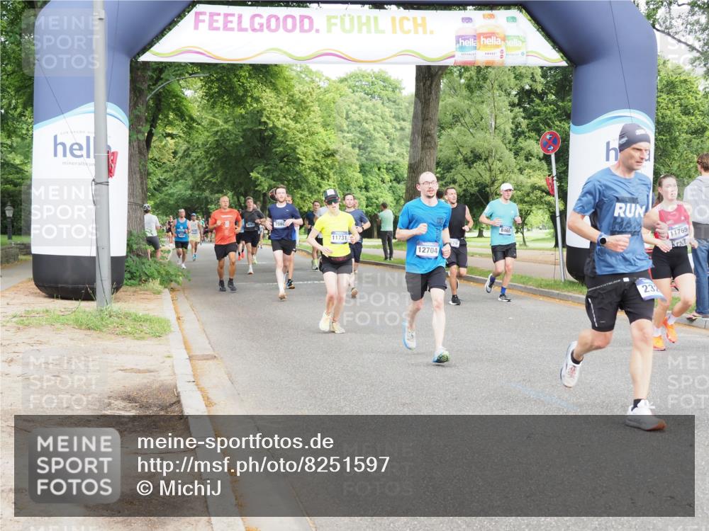 29.06.2025 - hella hamburg halbmarathon MichiJ http://msf.ph/oto/8251597 29.06.2025 10:28:56 Zwischen KM18-KM19 1882, 2324, 2826, 5375, 5508, 5745, 8629, 11765, 12046, 12540, 12704, 13158, 15828, 17620, 17973 meine-sportfotos.de