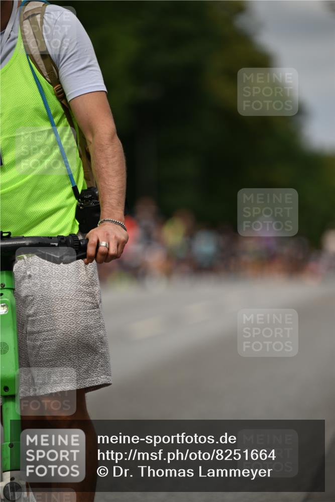 29.06.2025 - hella hamburg halbmarathon Dr. Thomas Lammeyer http://msf.ph/oto/8251664 29.06.2025 10:34:56 Kennedybrücke 1059, 1472, 1773, 2097, 2505, 2569, 3131, 4561, 6057, 6195, 6556, 6616, 6620, 6725, 7071, 7351, 8792, 9576, 9830, 9937, 10989 meine-sportfotos.de