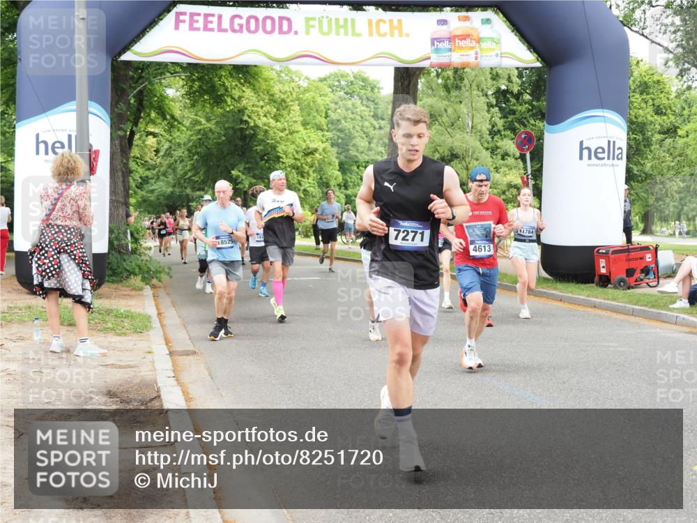 29.06.2025 - hella hamburg halbmarathon MichiJ http://msf.ph/oto/8251720 29.06.2025 10:52:05 Zwischen KM18-KM19 1885, 4613, 7271, 7474, 9254, 10756, 11614, 11784, 13210, 13901, 15009, 15377, 17550, 18196, 19165, 19176 meine-sportfotos.de