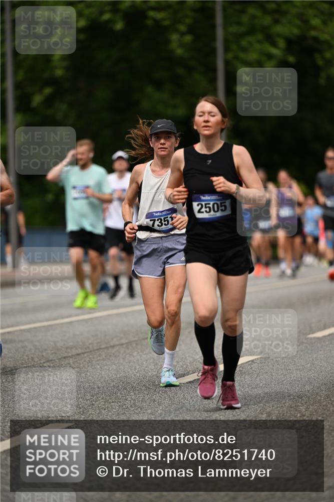 29.06.2025 - hella hamburg halbmarathon Dr. Thomas Lammeyer http://msf.ph/oto/8251740 29.06.2025 10:34:58 Kennedybrücke 1059, 1472, 1773, 2097, 2505, 2569, 3131, 3443, 4561, 5437, 6057, 6195, 6556, 6616, 6620, 6725, 6787, 7071, 7351, 8050, 8792, 9576, 9830, 9937, 10989 meine-sportfotos.de
