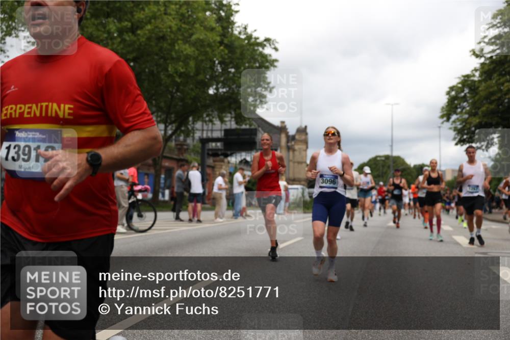 29.06.2025 - hella hamburg halbmarathon Yannick Fuchs http://msf.ph/oto/8251771 29.06.2025 10:47:59 20KM 1267, 1422, 1442, 1502, 1549, 1870, 2058, 2432, 2518, 2630, 3096, 3103, 3819, 4299, 5020, 5259, 6260, 6294, 6374, 7129, 7395, 7478, 7973, 8285, 8394, 9032, 9380, 9791, 9922, 10040, 11009, 11068, 11430, 11789, 11844, 12321, 12607, 12632, 13033, 13147, 13397, 13794, 13803, 13912, 14026, 14239, 14702, 15146, 15838, 15856, 15946, 16623, 16780, 17482, 18308, 18418, 18450, 18514, 18612, 19067 meine-sportfotos.de