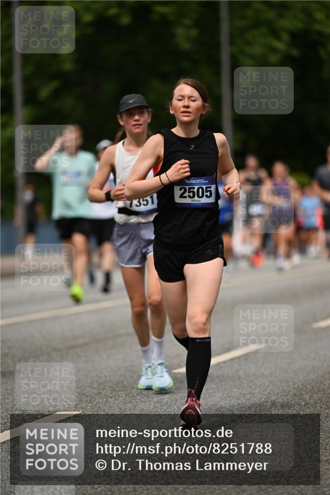 29.06.2025 - hella hamburg halbmarathon Dr. Thomas Lammeyer http://msf.ph/oto/8251788 29.06.2025 10:34:59 Kennedybrücke 1059, 1472, 1773, 2097, 2505, 2569, 3131, 3443, 4561, 5437, 6057, 6195, 6616, 6620, 6725, 6787, 7071, 7351, 8050, 8792, 9576, 9830, 9937, 10989 meine-sportfotos.de