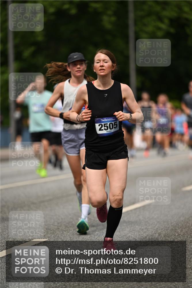 29.06.2025 - hella hamburg halbmarathon Dr. Thomas Lammeyer http://msf.ph/oto/8251800 29.06.2025 10:34:59 Kennedybrücke 1059, 1472, 1773, 2097, 2505, 2569, 3131, 3443, 4561, 5437, 6057, 6195, 6616, 6620, 6725, 6787, 7071, 7351, 8050, 8792, 9576, 9830, 9937, 10989 meine-sportfotos.de
