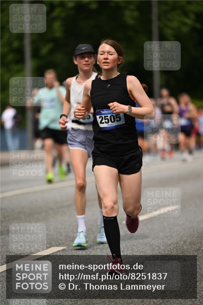 29.06.2025 - hella hamburg halbmarathon Dr. Thomas Lammeyer http://msf.ph/oto/8251837 29.06.2025 10:34:59 Kennedybrücke 1059, 1472, 1773, 2097, 2505, 2569, 3131, 3443, 4561, 5437, 6057, 6195, 6616, 6620, 6725, 6787, 7071, 7351, 8050, 8792, 9576, 9830, 9937, 10989 meine-sportfotos.de