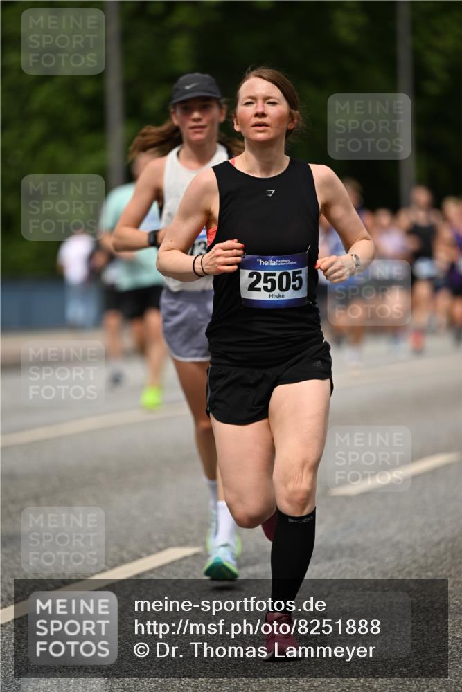 29.06.2025 - hella hamburg halbmarathon Dr. Thomas Lammeyer http://msf.ph/oto/8251888 29.06.2025 10:34:59 Kennedybrücke 1059, 1472, 1773, 2097, 2505, 2569, 3131, 3443, 4561, 5437, 6057, 6195, 6616, 6620, 6725, 6787, 7071, 7351, 8050, 8792, 9576, 9830, 9937, 10989 meine-sportfotos.de
