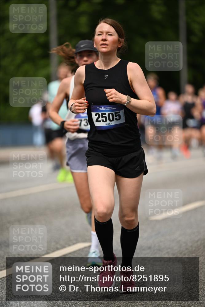 29.06.2025 - hella hamburg halbmarathon Dr. Thomas Lammeyer http://msf.ph/oto/8251895 29.06.2025 10:34:59 Kennedybrücke 1059, 1472, 1773, 2097, 2505, 2569, 3131, 3443, 4561, 5437, 6057, 6195, 6616, 6620, 6725, 6787, 7071, 7351, 8050, 8792, 9576, 9830, 9937, 10989 meine-sportfotos.de