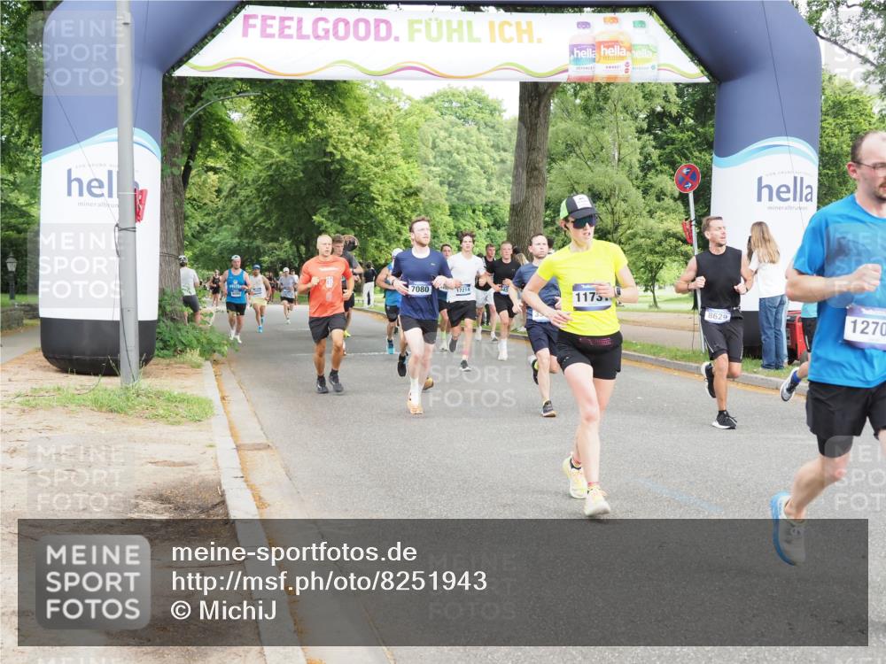 29.06.2025 - hella hamburg halbmarathon MichiJ http://msf.ph/oto/8251943 29.06.2025 10:28:57 Zwischen KM18-KM19 2324, 3332, 4843, 5375, 5508, 8465, 8629, 11731, 11765, 12046, 12540, 12704, 13158, 15828, 17214, 17973 meine-sportfotos.de