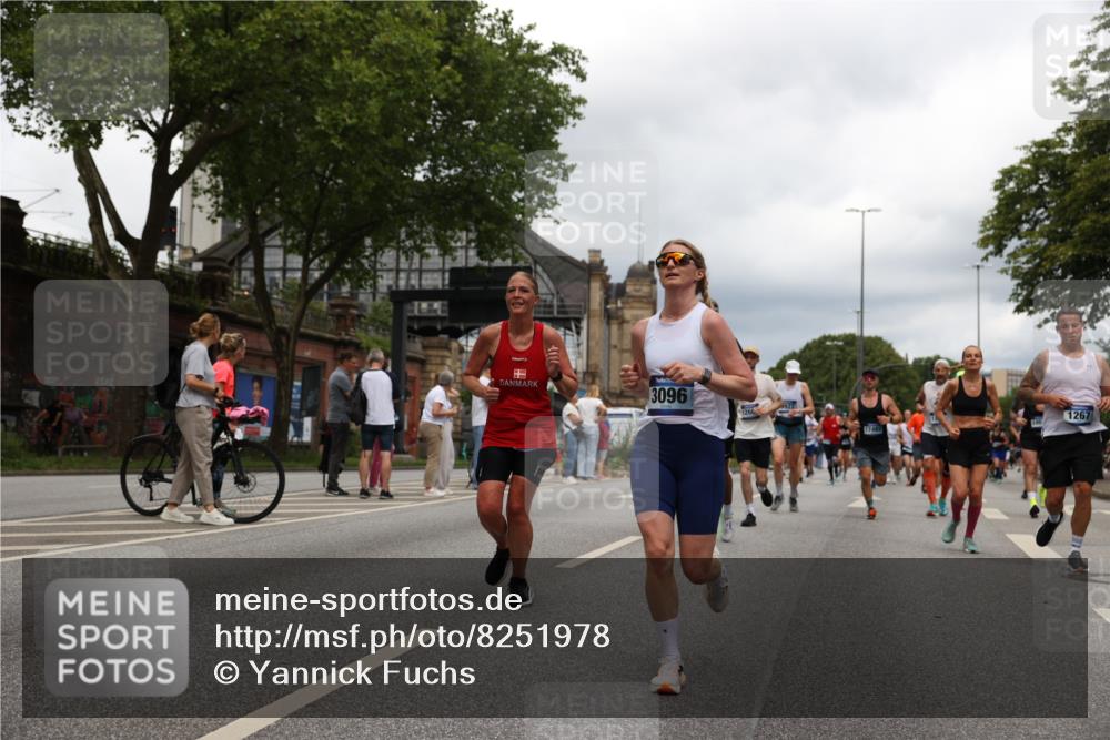 29.06.2025 - hella hamburg halbmarathon Yannick Fuchs http://msf.ph/oto/8251978 29.06.2025 10:47:59 20KM 1267, 1422, 1442, 1502, 1549, 1870, 2058, 2432, 2518, 2630, 3096, 3103, 3819, 4299, 5020, 5259, 6260, 6294, 6374, 7129, 7395, 7478, 7973, 8285, 8394, 9032, 9380, 9791, 9922, 10040, 11009, 11068, 11430, 11789, 11844, 12321, 12607, 12632, 13033, 13147, 13397, 13794, 13803, 13912, 14026, 14239, 14702, 15146, 15838, 15856, 15946, 16623, 16780, 17482, 18308, 18418, 18450, 18514, 18612, 19067 meine-sportfotos.de