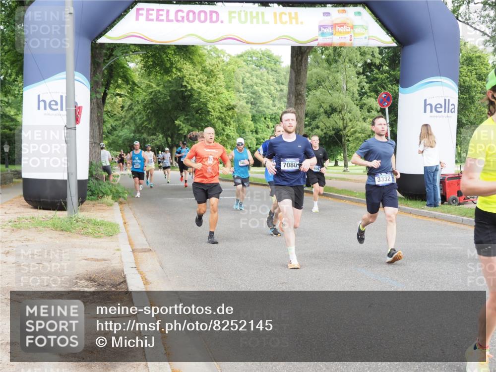 29.06.2025 - hella hamburg halbmarathon MichiJ http://msf.ph/oto/8252145 29.06.2025 10:28:58 Zwischen KM18-KM19 2324, 3332, 4843, 5375, 8465, 8629, 11731, 11765, 12046, 12540, 12704, 13158, 15828, 17214, 17973 meine-sportfotos.de