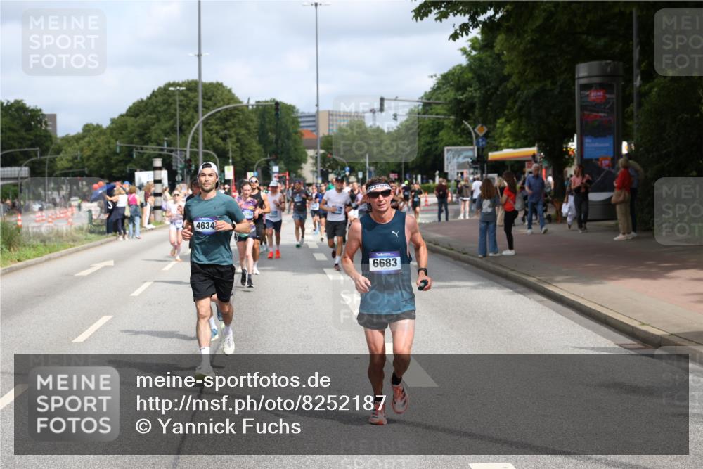 29.06.2025 - hella hamburg halbmarathon Yannick Fuchs http://msf.ph/oto/8252187 29.06.2025 10:35:34 20KM 1136, 1631, 1677, 2568, 2797, 2949, 3332, 3618, 4205, 4303, 4380, 4634, 4871, 4889, 5007, 5014, 5026, 5410, 5709, 6429, 6683, 6771, 6901, 7080, 7284, 7378, 7774, 7796, 8074, 8122, 8966, 9358, 9640, 9659, 9711, 9755, 9979, 10375, 10783, 10934, 10978, 11062, 11765, 11922, 11959, 12292, 12385, 12895, 13268, 13457, 14555, 14661, 14820, 15164, 15247, 16201, 16249, 16347, 16599, 17720, 17834, 17971, 18045, 18049, 18399, 18412, 18573 meine-sportfotos.de
