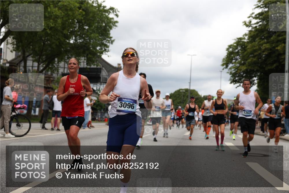 29.06.2025 - hella hamburg halbmarathon Yannick Fuchs http://msf.ph/oto/8252192 29.06.2025 10:47:59 20KM 1267, 1422, 1442, 1502, 1549, 1870, 2058, 2432, 2518, 2630, 3096, 3103, 3819, 4299, 5020, 5259, 6260, 6294, 6374, 7129, 7395, 7478, 7973, 8285, 8394, 9032, 9380, 9791, 9922, 10040, 11009, 11068, 11430, 11789, 11844, 12321, 12607, 12632, 13033, 13147, 13397, 13794, 13803, 13912, 14026, 14239, 14702, 15146, 15838, 15856, 15946, 16623, 16780, 17482, 18308, 18418, 18450, 18514, 18612, 19067 meine-sportfotos.de