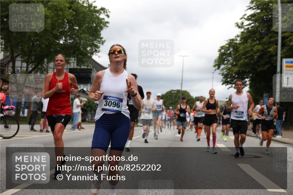 29.06.2025 - hella hamburg halbmarathon Yannick Fuchs http://msf.ph/oto/8252202 29.06.2025 10:47:59 20KM 1267, 1422, 1442, 1502, 1549, 1870, 2058, 2432, 2518, 2630, 3096, 3103, 3819, 4299, 5020, 5259, 6260, 6294, 6374, 7129, 7395, 7478, 7973, 8285, 8394, 9032, 9380, 9791, 9922, 10040, 11009, 11068, 11430, 11789, 11844, 12321, 12607, 12632, 13033, 13147, 13397, 13794, 13803, 13912, 14026, 14239, 14702, 15146, 15838, 15856, 15946, 16623, 16780, 17482, 18308, 18418, 18450, 18514, 18612, 19067 meine-sportfotos.de