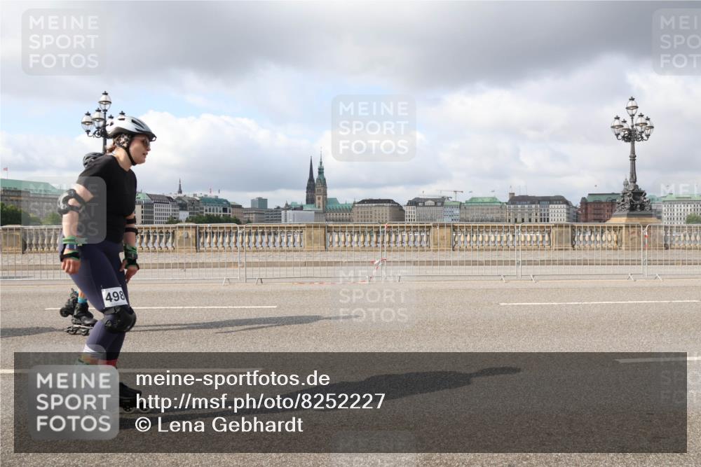 29.06.2025 - hella hamburg halbmarathon Lena Gebhardt http://msf.ph/oto/8252227 29.06.2025 09:03:09 Lombardsbrücke  meine-sportfotos.de