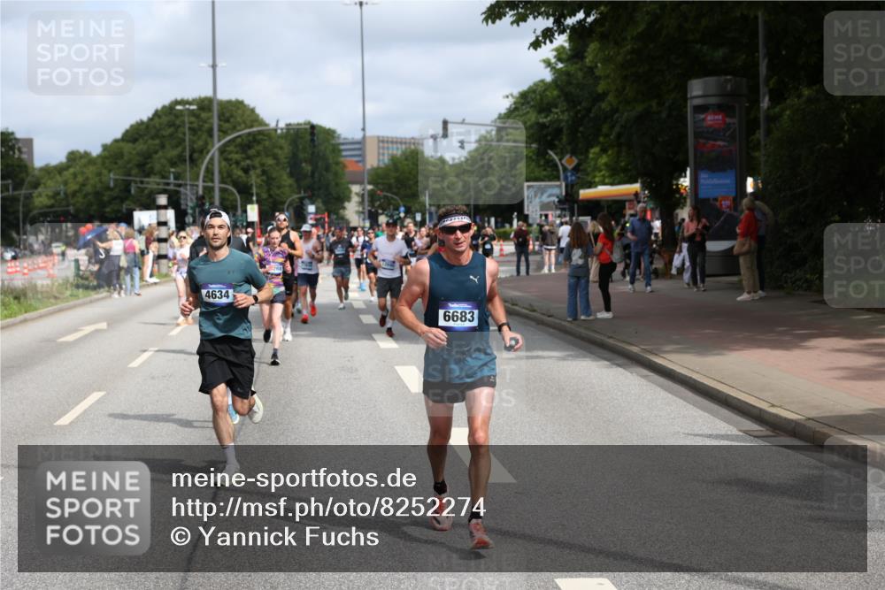 29.06.2025 - hella hamburg halbmarathon Yannick Fuchs http://msf.ph/oto/8252274 29.06.2025 10:35:34 20KM 1136, 1631, 1677, 2568, 2797, 2949, 3332, 3618, 4205, 4303, 4380, 4634, 4871, 4889, 5007, 5014, 5026, 5410, 5709, 6429, 6683, 6771, 6901, 7080, 7284, 7378, 7774, 7796, 8074, 8122, 8966, 9358, 9640, 9659, 9711, 9755, 9979, 10375, 10783, 10934, 10978, 11062, 11765, 11922, 11959, 12292, 12385, 12895, 13268, 13457, 14555, 14661, 14820, 15164, 15247, 16201, 16249, 16347, 16599, 17720, 17834, 17971, 18045, 18049, 18399, 18412, 18573 meine-sportfotos.de