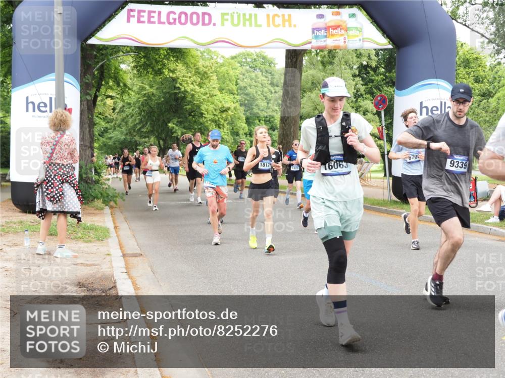 29.06.2025 - hella hamburg halbmarathon MichiJ http://msf.ph/oto/8252276 29.06.2025 10:52:10 Zwischen KM18-KM19 1885, 2490, 4613, 6706, 7474, 7907, 9339, 10756, 11614, 11784, 13210, 14642, 15009, 16063, 16344, 17434, 18128, 18525, 19165, 19173, 19176 meine-sportfotos.de