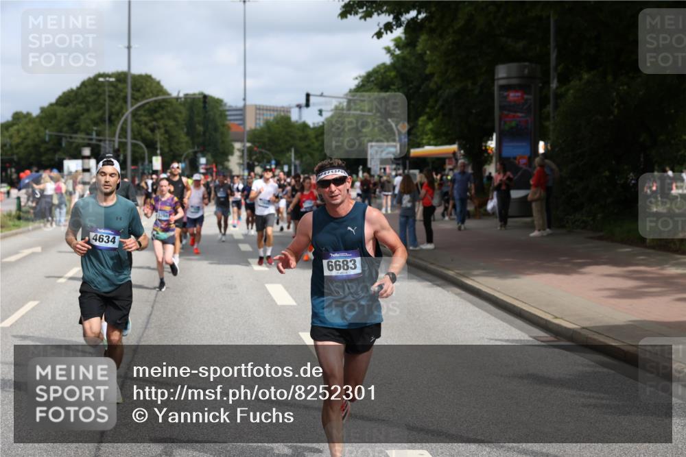 29.06.2025 - hella hamburg halbmarathon Yannick Fuchs http://msf.ph/oto/8252301 29.06.2025 10:35:34 20KM 1136, 1631, 1677, 2568, 2797, 2949, 3332, 3618, 4205, 4303, 4380, 4634, 4871, 4889, 5007, 5014, 5026, 5410, 5709, 6429, 6683, 6771, 6901, 7080, 7284, 7378, 7774, 7796, 8074, 8122, 8966, 9358, 9640, 9659, 9711, 9755, 9979, 10375, 10783, 10934, 10978, 11062, 11765, 11922, 11959, 12292, 12385, 12895, 13268, 13457, 14555, 14661, 14820, 15164, 15247, 16201, 16249, 16347, 16599, 17720, 17834, 17971, 18045, 18049, 18399, 18412, 18573 meine-sportfotos.de