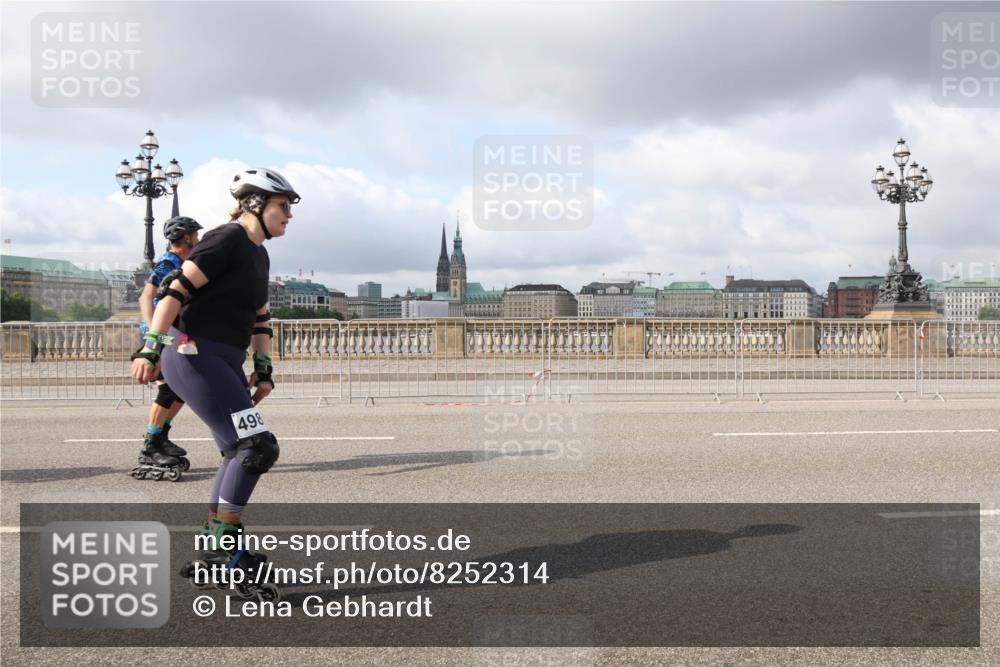 29.06.2025 - hella hamburg halbmarathon Lena Gebhardt http://msf.ph/oto/8252314 29.06.2025 09:03:09 Lombardsbrücke  meine-sportfotos.de
