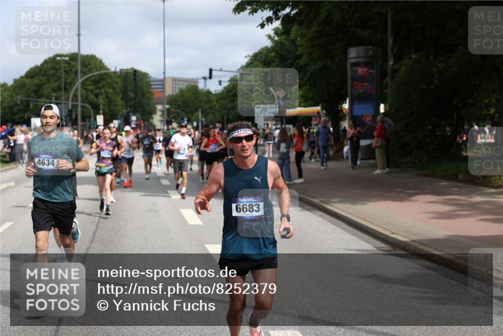 29.06.2025 - hella hamburg halbmarathon Yannick Fuchs http://msf.ph/oto/8252379 29.06.2025 10:35:34 20KM 1136, 1631, 1677, 2568, 2797, 2949, 3332, 3618, 4205, 4303, 4380, 4634, 4871, 4889, 5007, 5014, 5026, 5410, 5709, 6429, 6683, 6771, 6901, 7080, 7284, 7378, 7774, 7796, 8074, 8122, 8966, 9358, 9640, 9659, 9711, 9755, 9979, 10375, 10783, 10934, 10978, 11062, 11765, 11922, 11959, 12292, 12385, 12895, 13268, 13457, 14555, 14661, 14820, 15164, 15247, 16201, 16249, 16347, 16599, 17720, 17834, 17971, 18045, 18049, 18399, 18412, 18573 meine-sportfotos.de