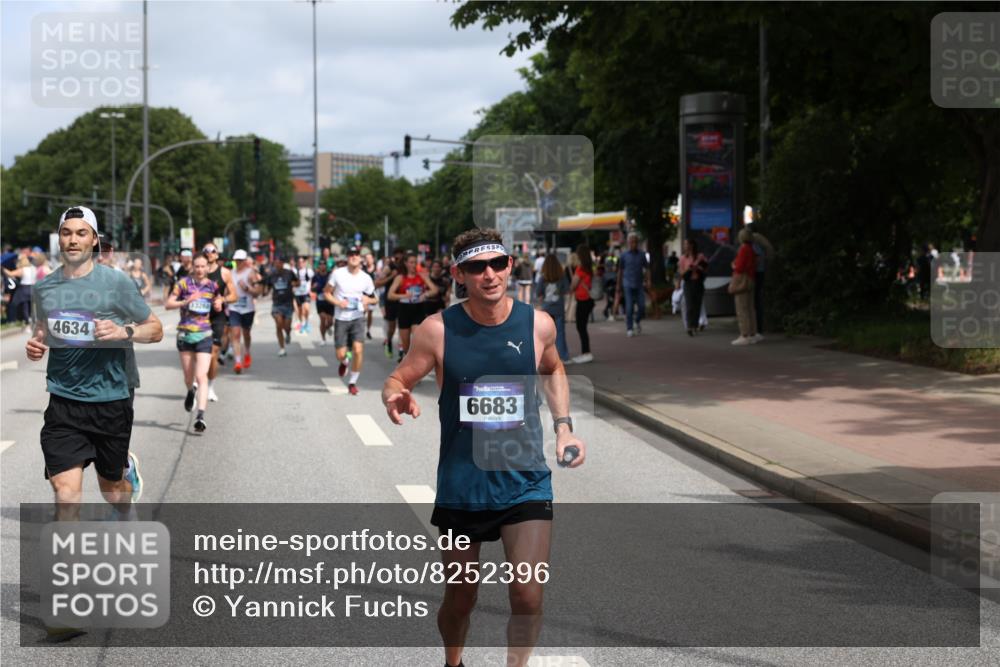 29.06.2025 - hella hamburg halbmarathon Yannick Fuchs http://msf.ph/oto/8252396 29.06.2025 10:35:34 20KM 1136, 1631, 1677, 2568, 2797, 2949, 3332, 3618, 4205, 4303, 4380, 4634, 4871, 4889, 5007, 5014, 5026, 5410, 5709, 6429, 6683, 6771, 6901, 7080, 7284, 7378, 7774, 7796, 8074, 8122, 8966, 9358, 9640, 9659, 9711, 9755, 9979, 10375, 10783, 10934, 10978, 11062, 11765, 11922, 11959, 12292, 12385, 12895, 13268, 13457, 14555, 14661, 14820, 15164, 15247, 16201, 16249, 16347, 16599, 17720, 17834, 17971, 18045, 18049, 18399, 18412, 18573 meine-sportfotos.de