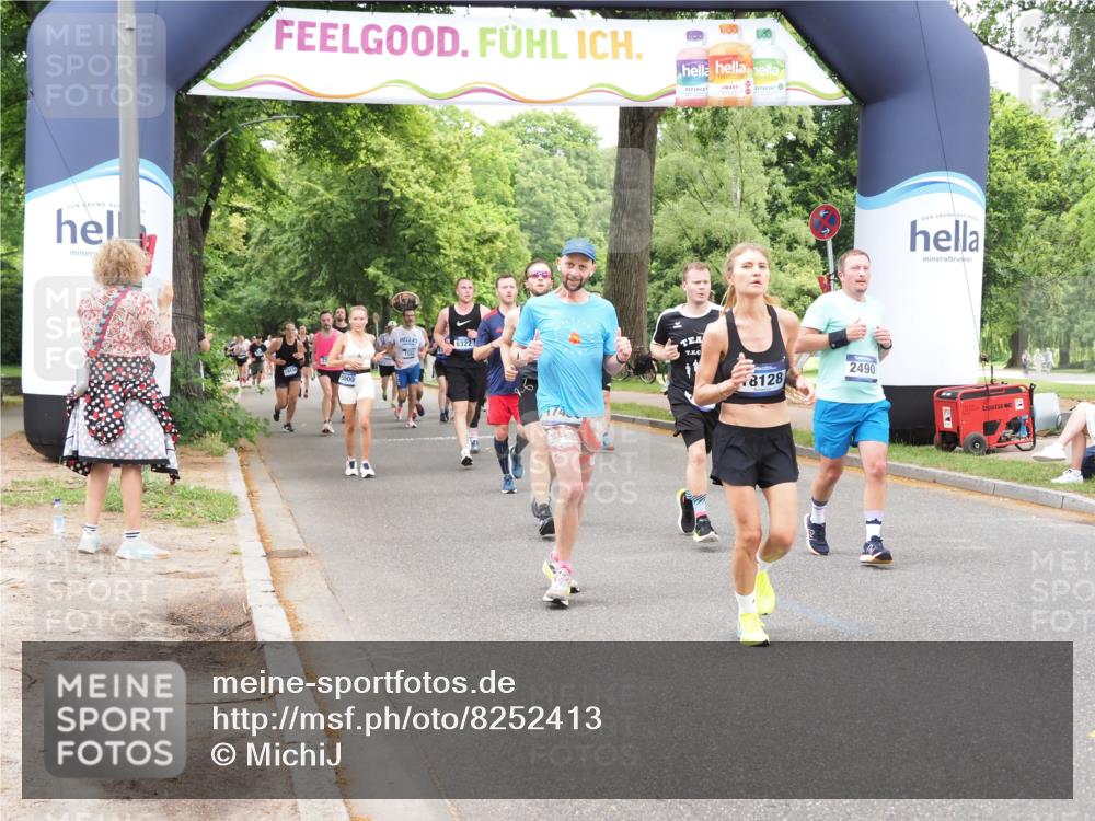 29.06.2025 - hella hamburg halbmarathon MichiJ http://msf.ph/oto/8252413 29.06.2025 10:52:11 Zwischen KM18-KM19 1186, 1229, 1885, 2490, 5073, 6706, 7474, 7907, 9339, 10756, 11784, 14642, 15000, 16063, 16344, 17434, 18128, 18525, 19165, 19173, 19176 meine-sportfotos.de