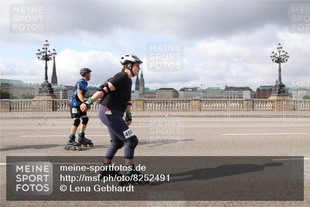 29.06.2025 - hella hamburg halbmarathon Lena Gebhardt http://msf.ph/oto/8252491 29.06.2025 09:03:09 Lombardsbrücke  meine-sportfotos.de