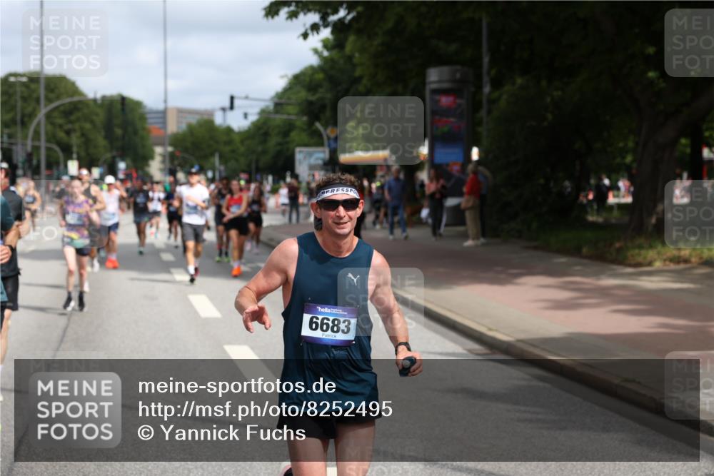 29.06.2025 - hella hamburg halbmarathon Yannick Fuchs http://msf.ph/oto/8252495 29.06.2025 10:35:35 20KM 1136, 1631, 1677, 2568, 2797, 3618, 4205, 4303, 4380, 4634, 4871, 4889, 5007, 5014, 5026, 5410, 5709, 6429, 6683, 6771, 6901, 7080, 7284, 7378, 7774, 7796, 8074, 8122, 8966, 9358, 9640, 9659, 9711, 9755, 9979, 10375, 10783, 10934, 10978, 11062, 11765, 11922, 11959, 12292, 12385, 12895, 13268, 13457, 14555, 14661, 14820, 15164, 15247, 16201, 16249, 16347, 16599, 17720, 17834, 17971, 18045, 18049, 18399, 18412, 18573 meine-sportfotos.de