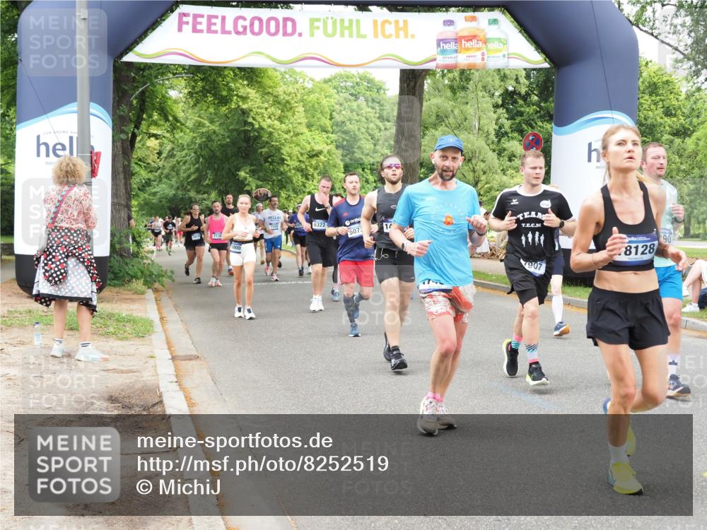 29.06.2025 - hella hamburg halbmarathon MichiJ http://msf.ph/oto/8252519 29.06.2025 10:52:12 Zwischen KM18-KM19 1186, 1229, 1885, 2490, 5073, 6706, 7907, 9339, 10756, 11784, 14642, 15000, 16063, 16344, 17434, 18128, 18525, 19165, 19173, 19176 meine-sportfotos.de
