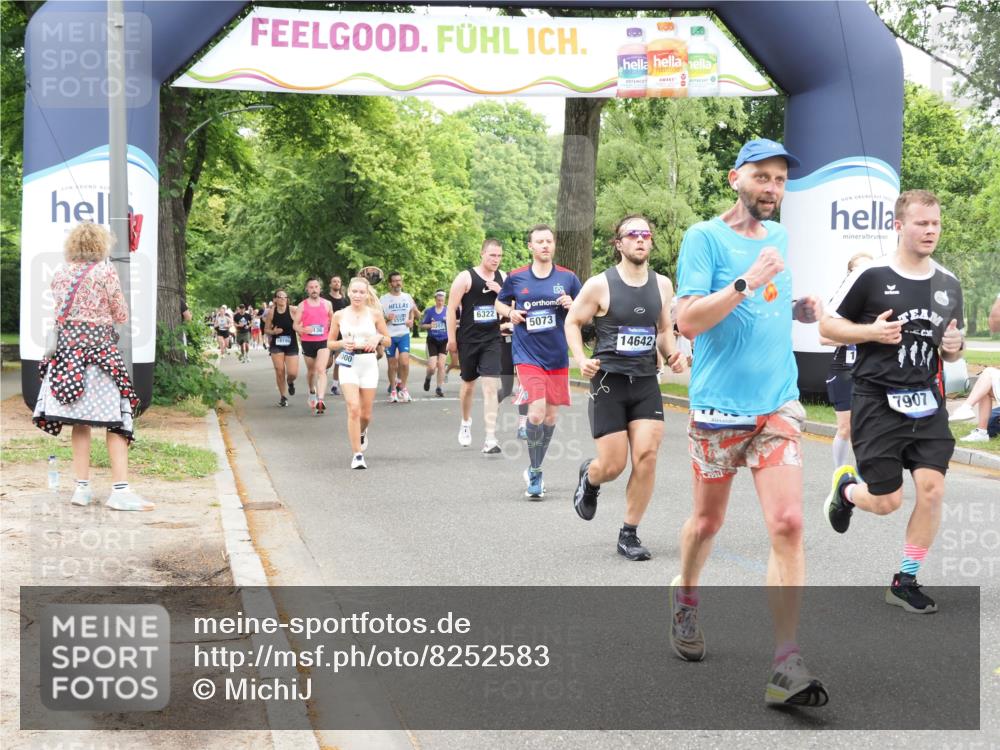 29.06.2025 - hella hamburg halbmarathon MichiJ http://msf.ph/oto/8252583 29.06.2025 10:52:12 Zwischen KM18-KM19 1186, 1229, 1885, 2490, 5073, 6706, 7907, 9339, 10756, 11784, 14642, 15000, 16063, 16344, 17434, 18128, 18525, 19165, 19173, 19176 meine-sportfotos.de