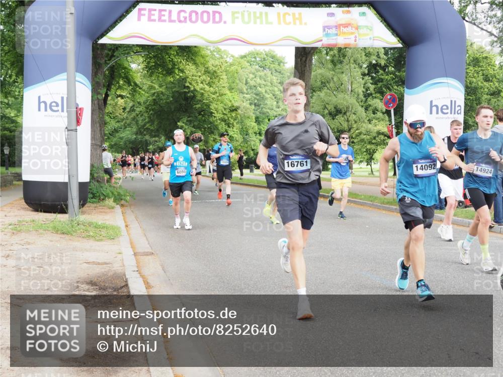 29.06.2025 - hella hamburg halbmarathon MichiJ http://msf.ph/oto/8252640 29.06.2025 10:29:01 Zwischen KM18-KM19 1603, 2324, 3332, 4843, 5409, 5916, 7080, 8465, 8629, 11731, 11765, 12704, 14092, 14924, 15828, 16761, 17214 meine-sportfotos.de