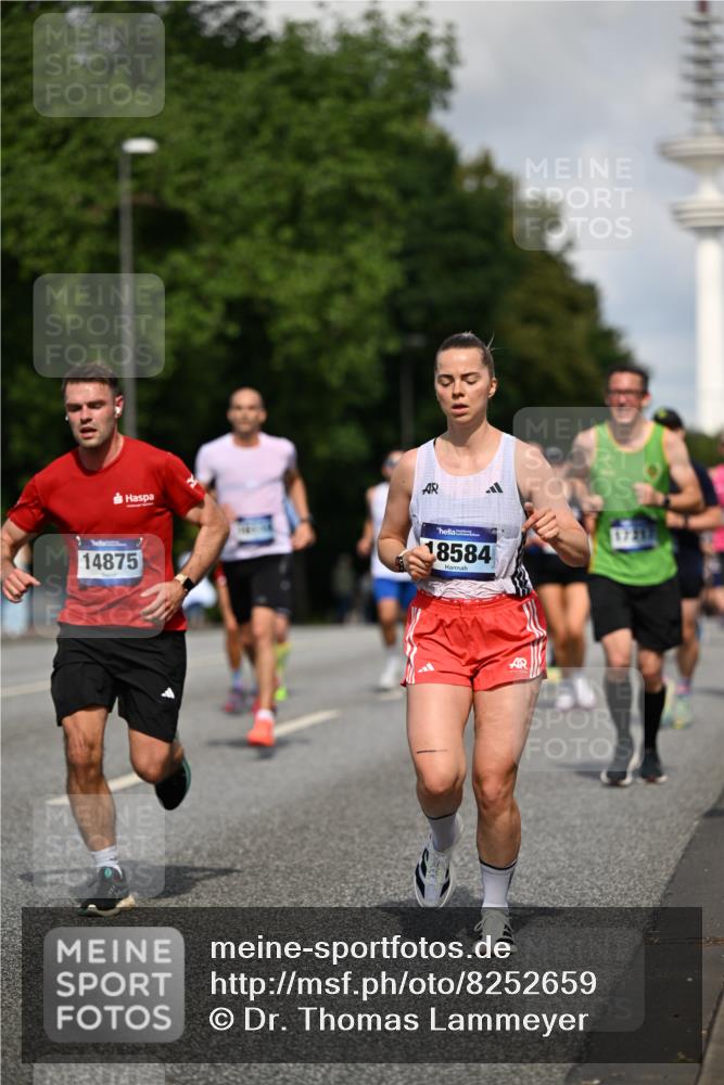 29.06.2025 - hella hamburg halbmarathon Dr. Thomas Lammeyer http://msf.ph/oto/8252659 29.06.2025 09:51:42 Kennedybrücke 1385, 1505, 1710, 1743, 2714, 2767, 3959, 4860, 5091, 5315, 5554, 6684, 6990, 7884, 9178, 10404, 10793, 10852, 10900, 11202, 11227 meine-sportfotos.de