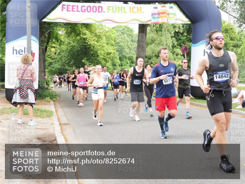 29.06.2025 - hella hamburg halbmarathon MichiJ http://msf.ph/oto/8252674 29.06.2025 10:52:13 Zwischen KM18-KM19 1186, 1229, 2136, 2490, 5073, 6706, 7907, 9339, 9477, 10756, 11784, 12426, 14642, 15000, 16063, 16344, 17434, 18128, 18525, 19173 meine-sportfotos.de