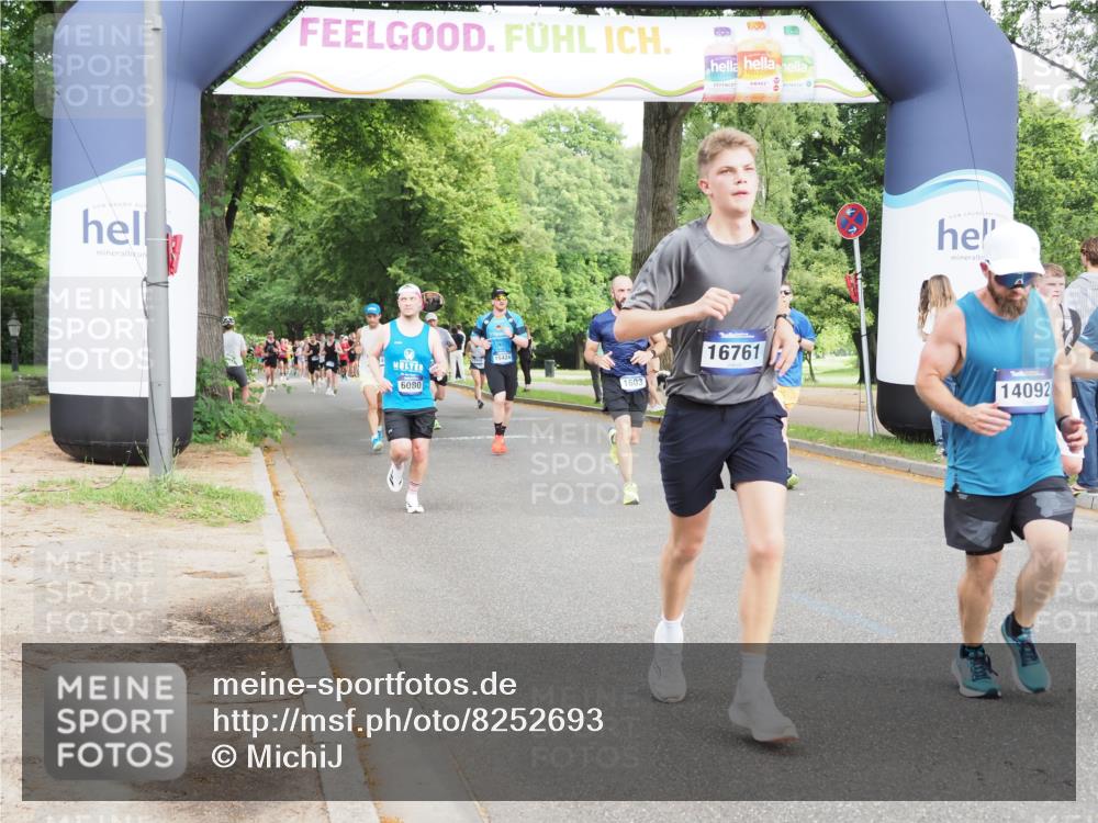 29.06.2025 - hella hamburg halbmarathon MichiJ http://msf.ph/oto/8252693 29.06.2025 10:29:01 Zwischen KM18-KM19 1603, 2324, 3332, 4843, 5409, 5916, 7080, 8465, 8629, 11731, 11765, 12704, 14092, 14924, 15828, 16761, 17214 meine-sportfotos.de