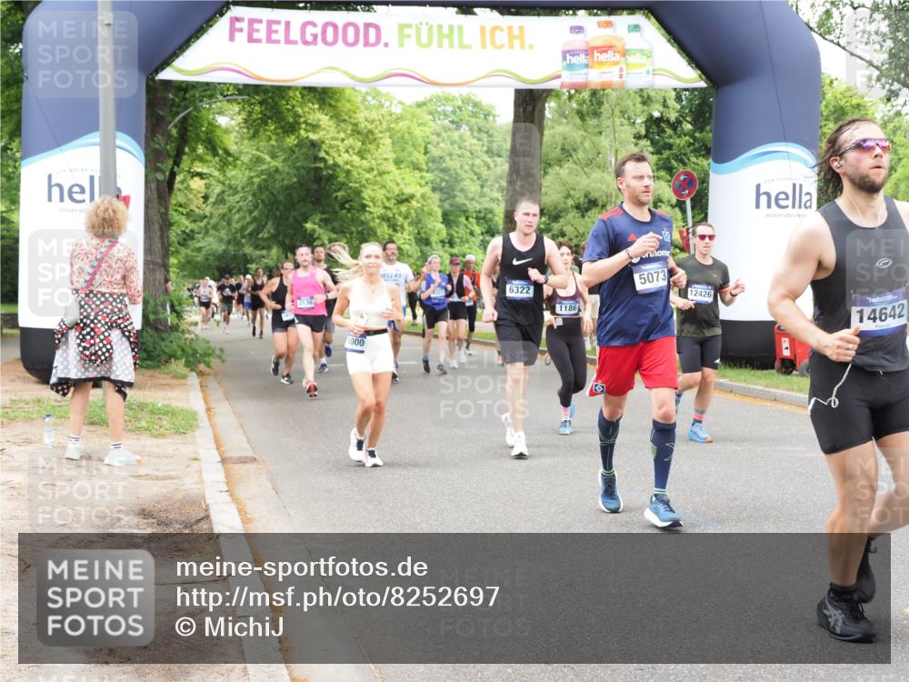 29.06.2025 - hella hamburg halbmarathon MichiJ http://msf.ph/oto/8252697 29.06.2025 10:52:13 Zwischen KM18-KM19 1186, 1229, 2136, 2490, 5073, 6706, 7907, 9339, 9477, 10756, 11784, 12426, 14642, 15000, 16063, 16344, 17434, 18128, 18525, 19173 meine-sportfotos.de